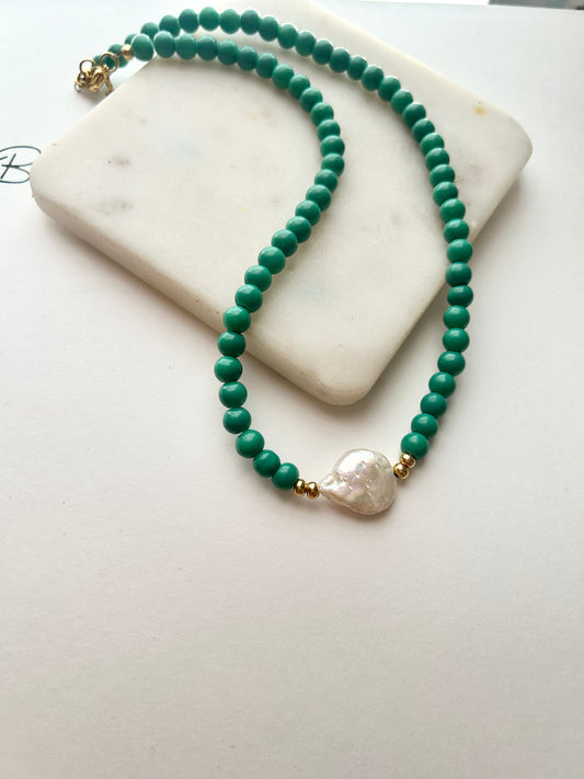Lili Choker