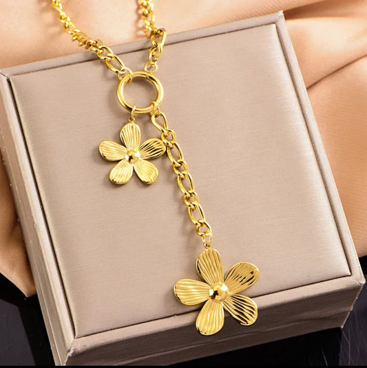 Florecerás Necklace