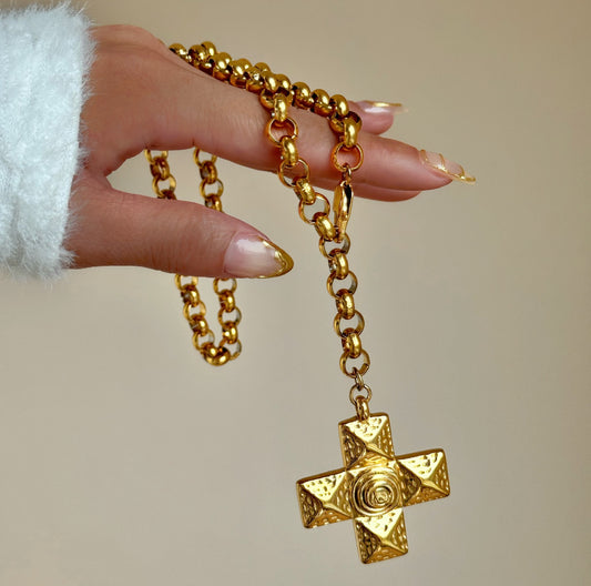 Cross Chumky Gold