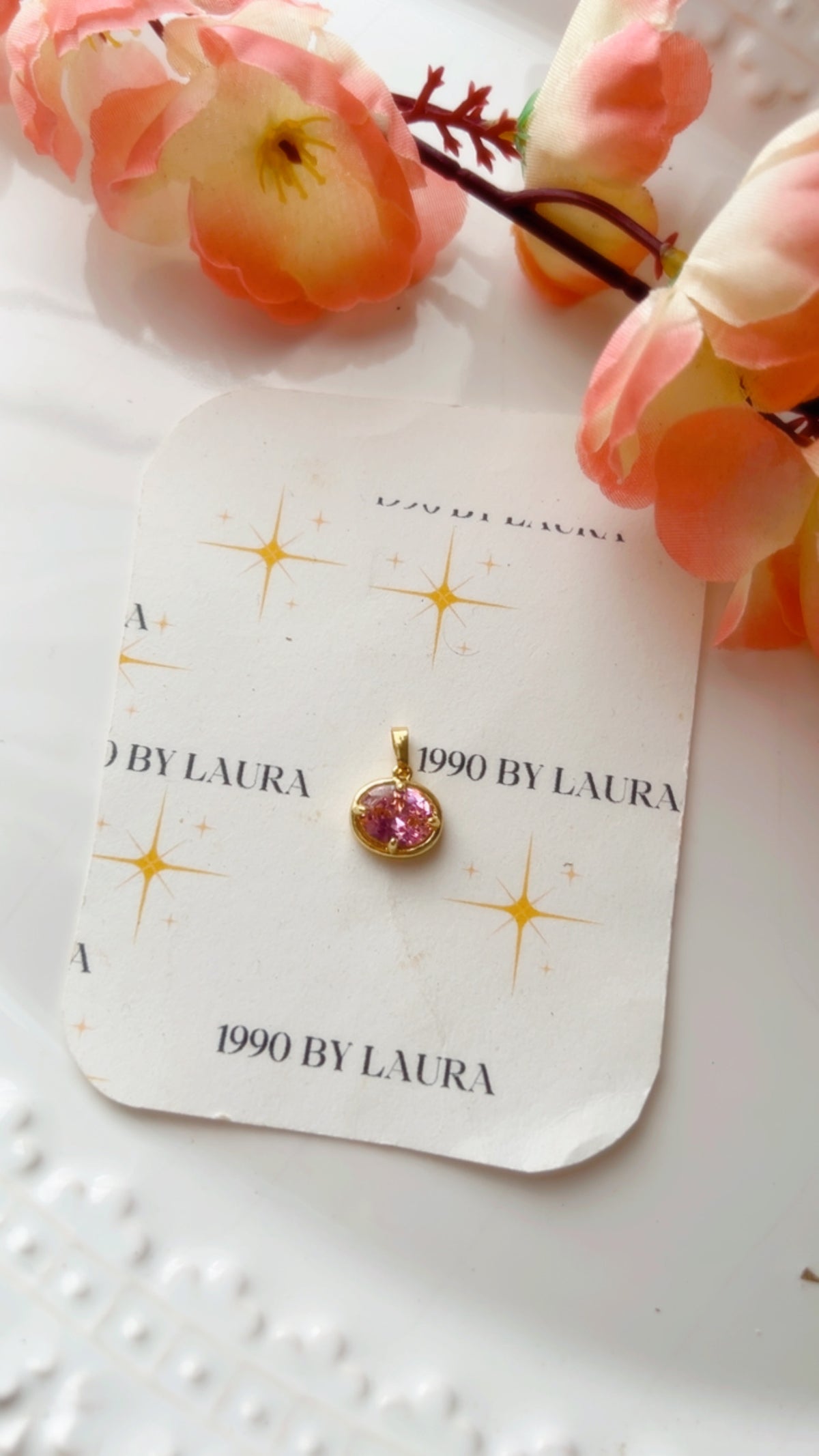 October cuarzo charm